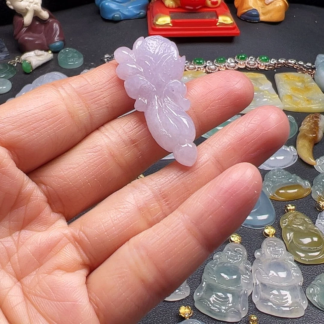翡翠未镶嵌颈饰白菜