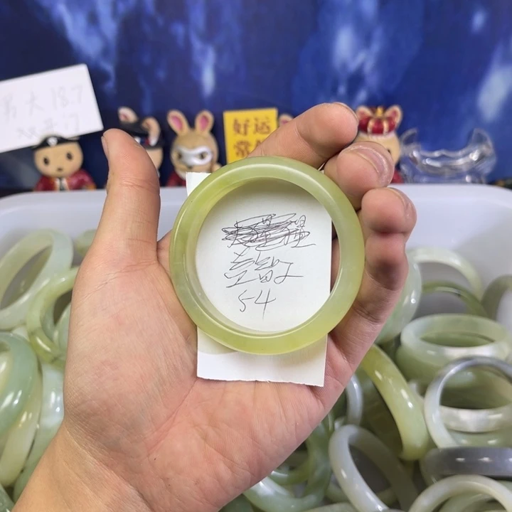 蛇纹石玉手镯未镶嵌益*子