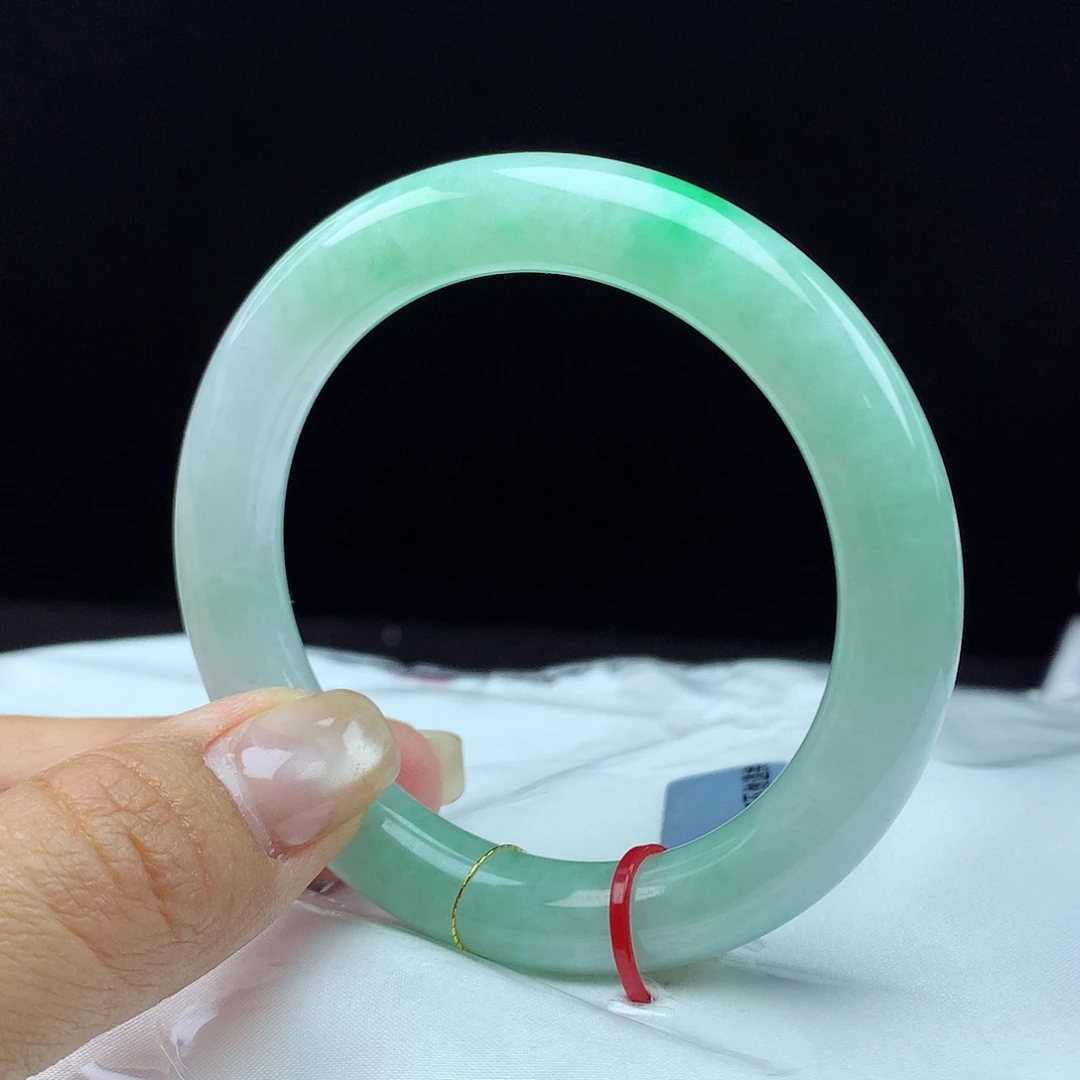 翡翠手镯未镶嵌54圈 3992