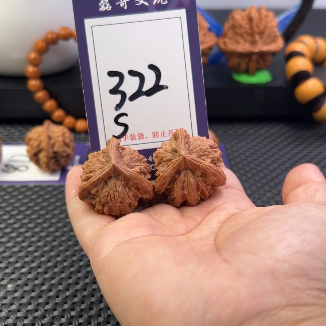 把件桃核322号盘山正奔34