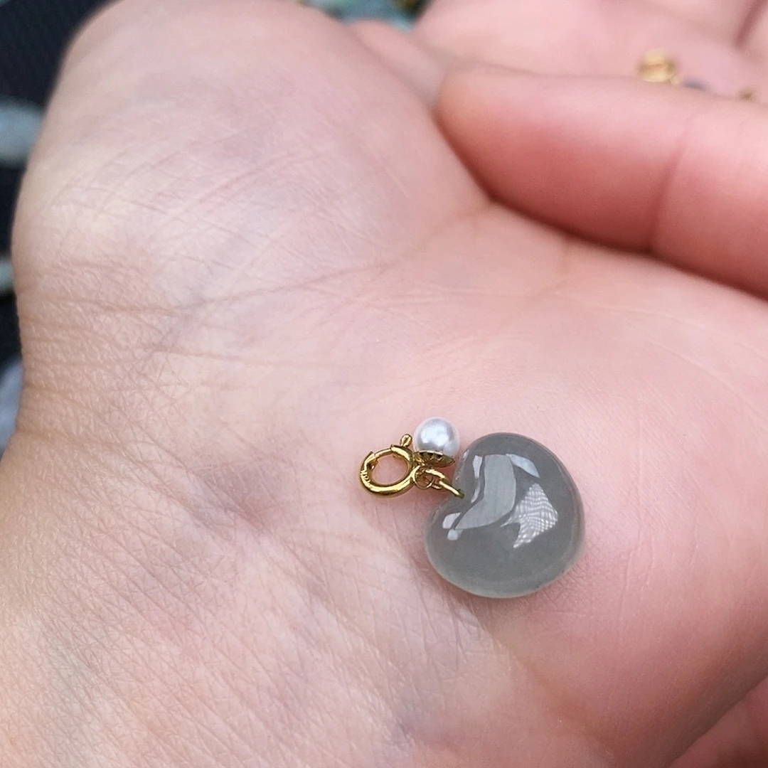 翡翠颈饰18K金镶嵌蓝**阳爱心