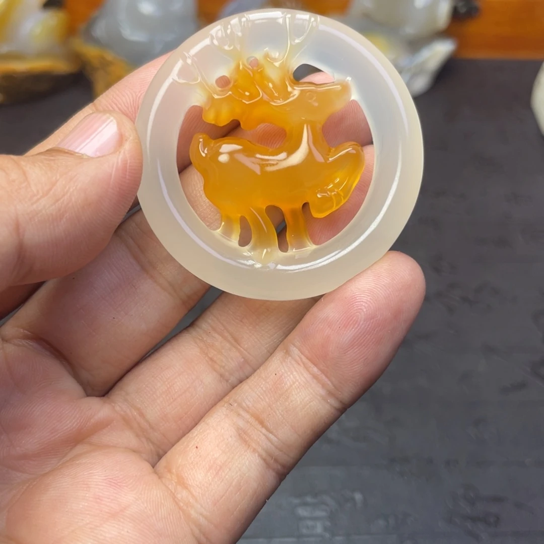 未镶嵌摆件玛瑙/玉髓山***峰