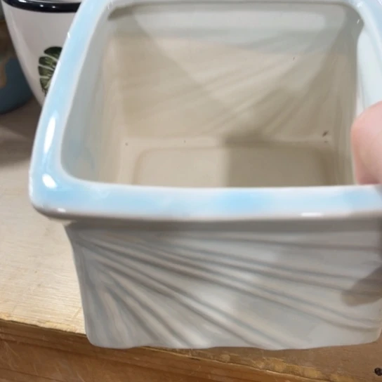 口径问客服，满9元包邮，水培在3号，没有口20高20以上的