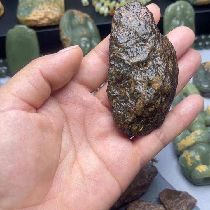 岫岩河磨玉（透闪石质玉）未镶嵌珠宝奇石