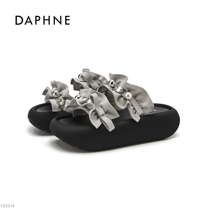 达芙妮法式外穿凉拖鞋女2025夏新款舒适厚底水钻百搭休闲一字拖L