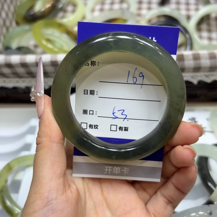 未镶嵌岫玉手镯天然