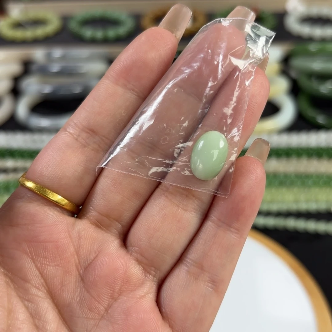 和田玉未镶嵌珠宝半成品