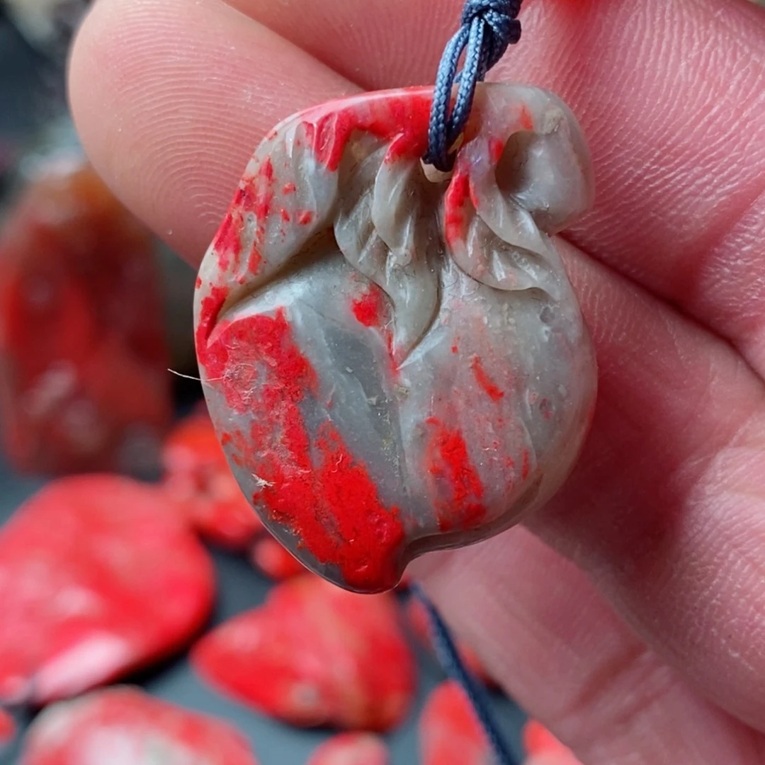 昌化鸡血石昌化鸡血石挂件