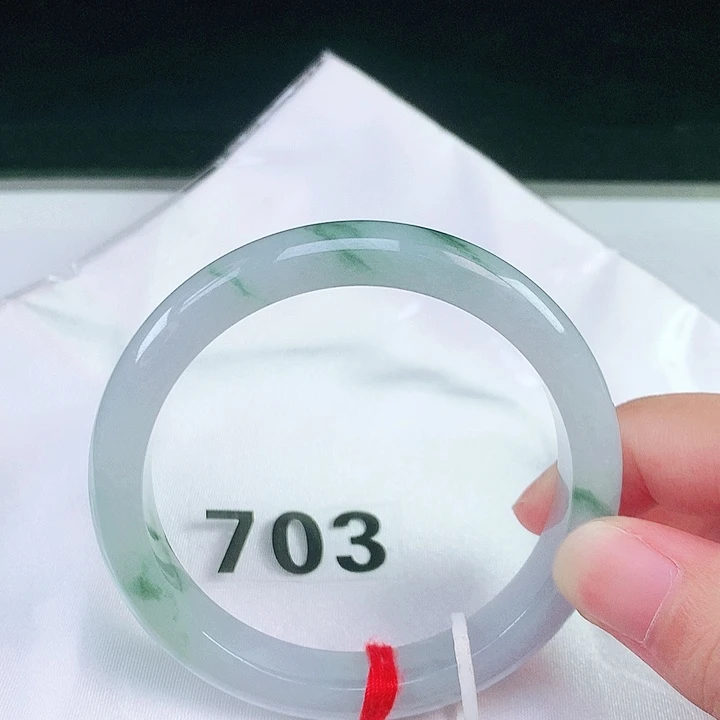 未镶嵌手镯翡翠翡翠手镯