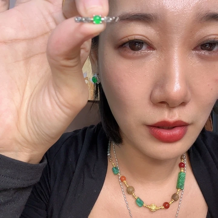 翡翠未镶嵌戒指戒指