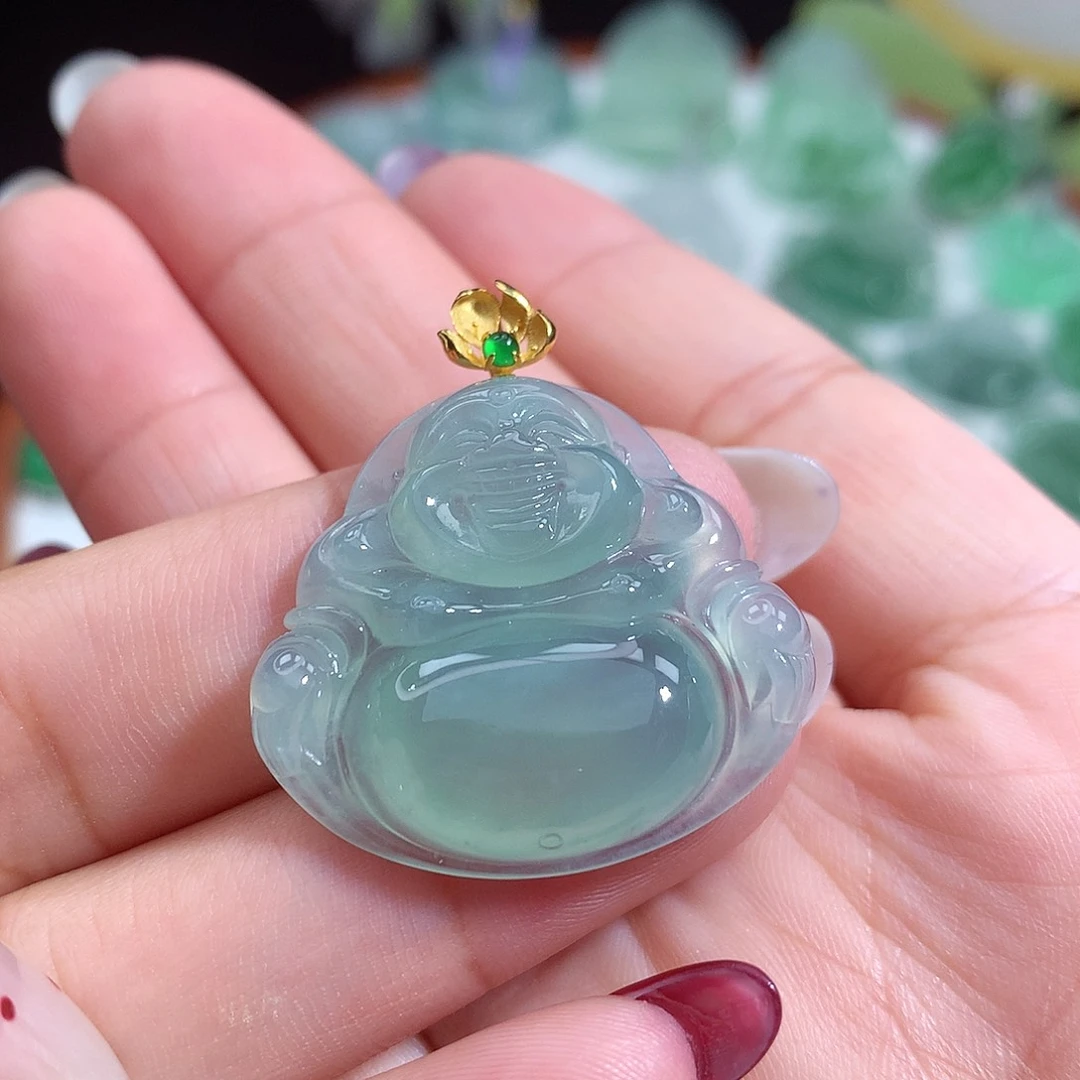 翡翠未镶嵌颈饰佛公