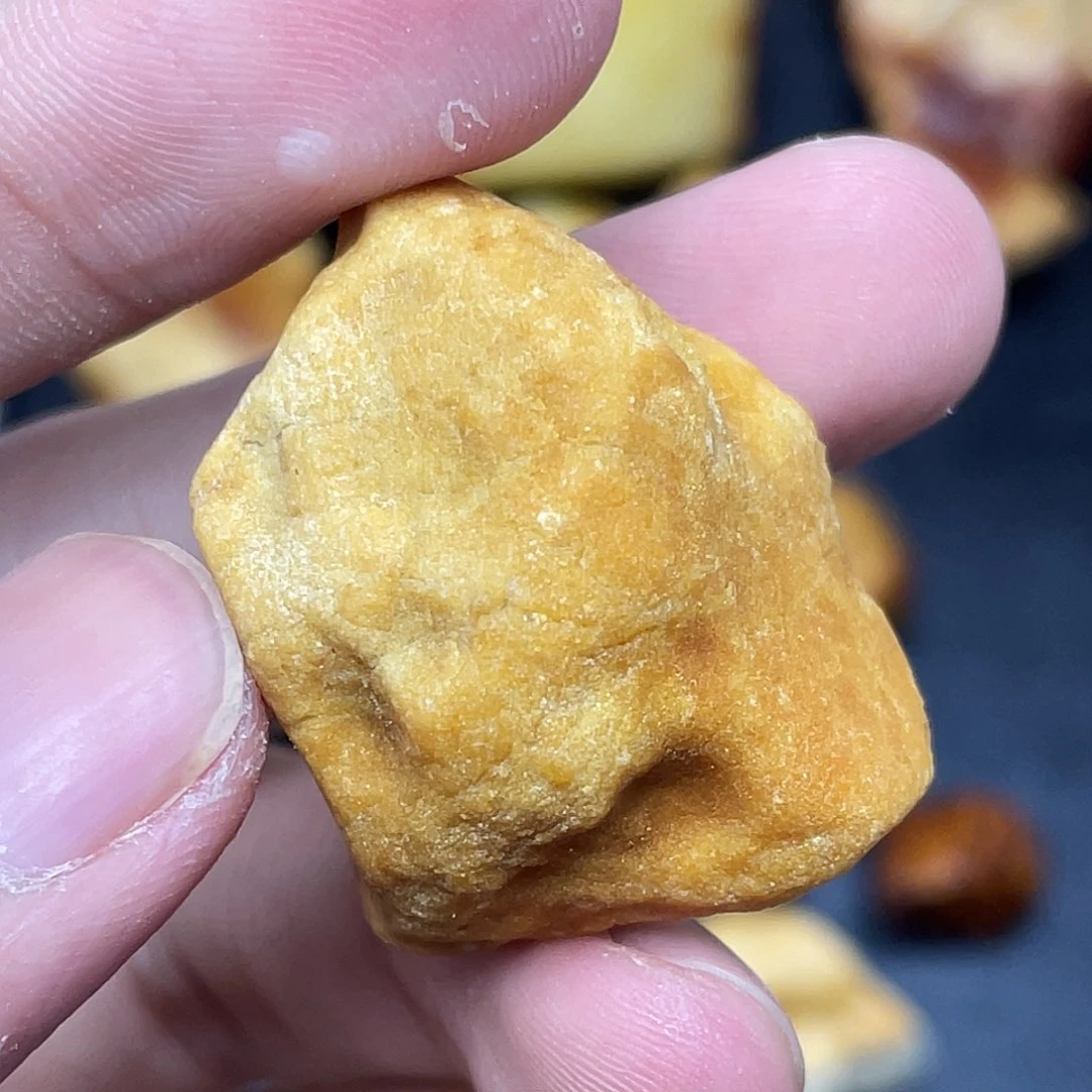 未镶嵌定制琥珀问*定制