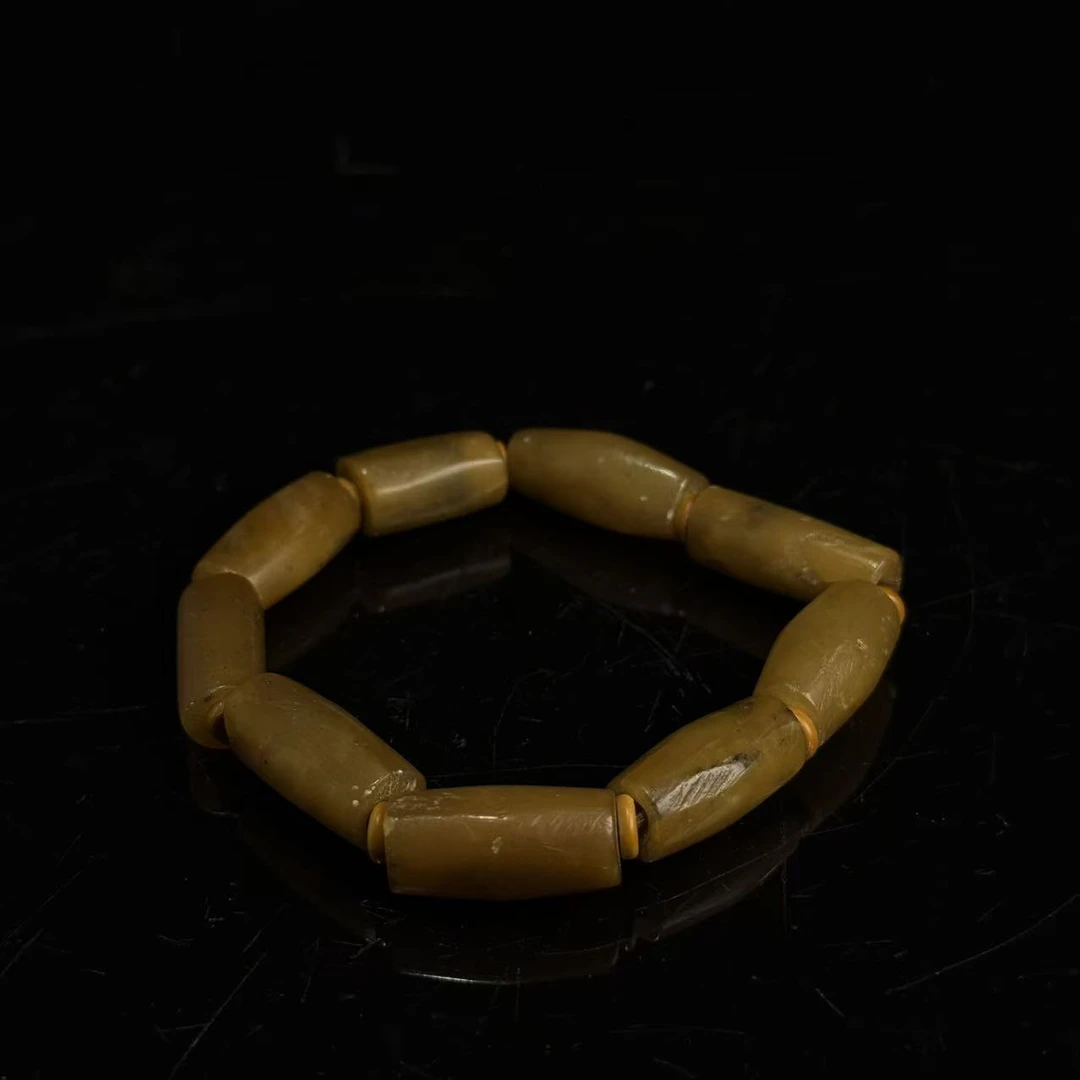 旧藏地方玉手串佩饰