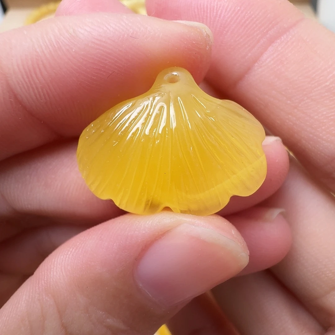 蜜蜡未镶嵌珠宝奇石
