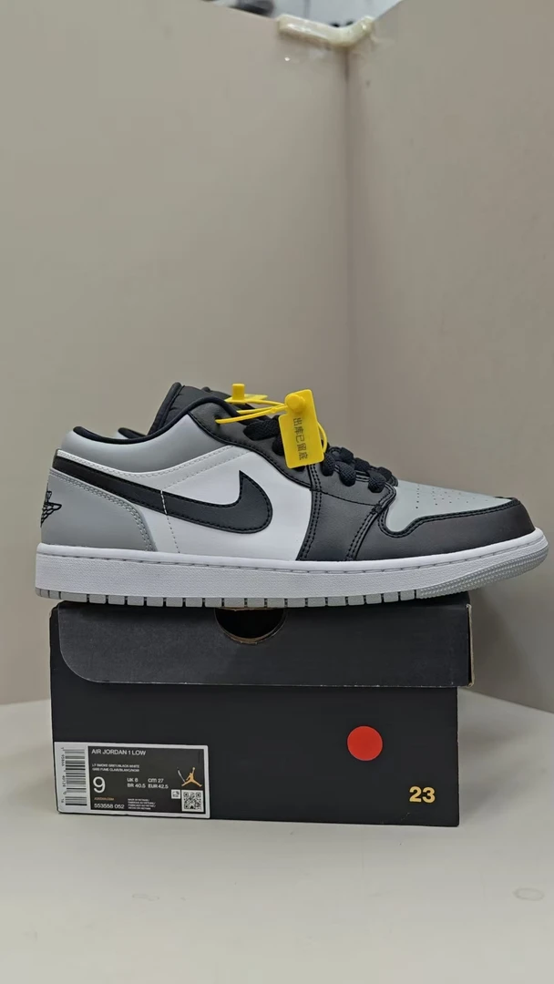 aj1 影子灰 42.5码 全新原盒 9月25