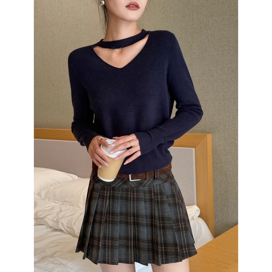 藏蓝色v领毛衣女2025新款秋冬季百搭长袖针织打底高级感内搭上衣