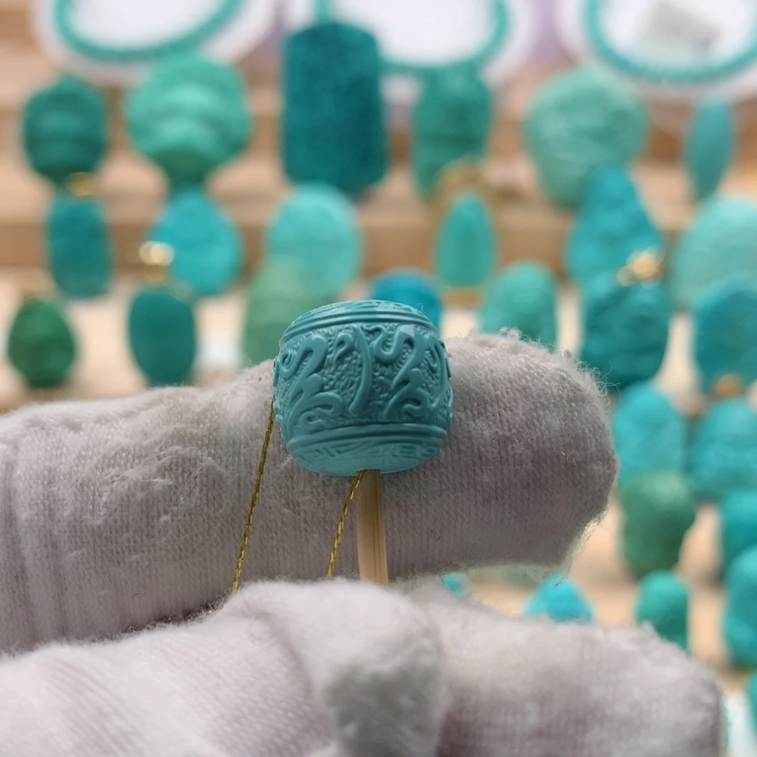 绿松石配饰未镶嵌