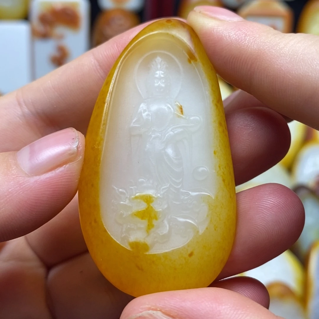 颈饰未镶嵌和田玉