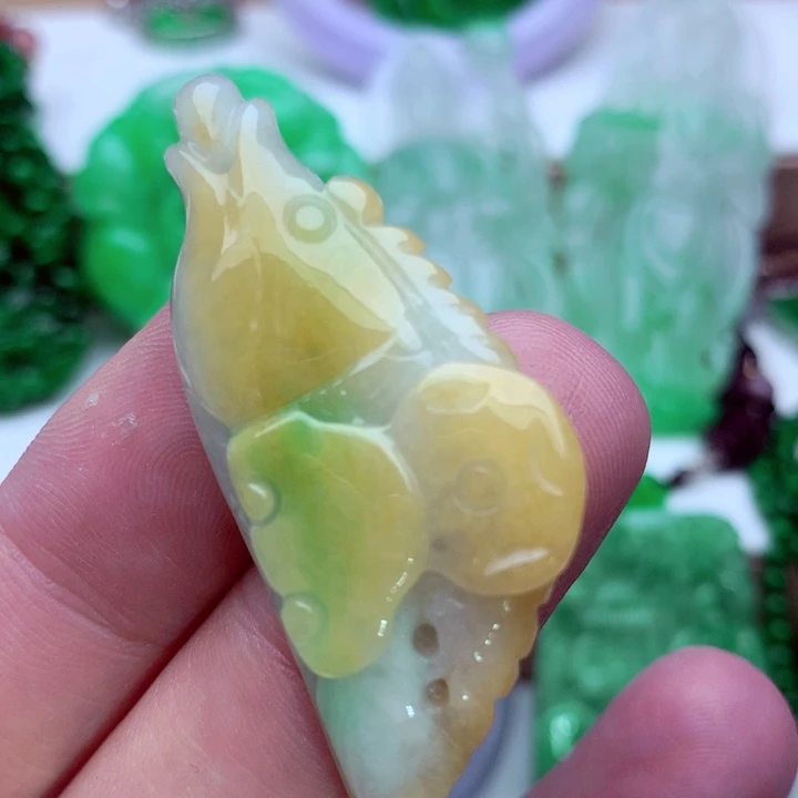 吊坠(不含链)未镶嵌翡翠