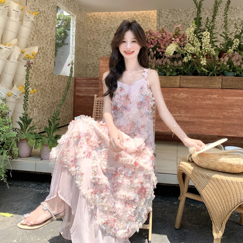 粉色绝美超仙木耳边碎花连衣裙女夏2025新款法式浪漫风甜美吊带裙