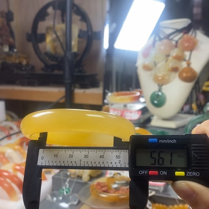 石英质玉（黄龙玉）合金手镯