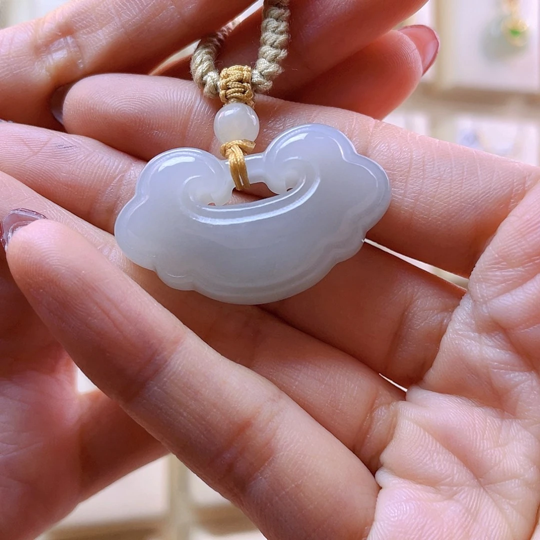 和田玉吊坠(赠链)未镶嵌小*铃