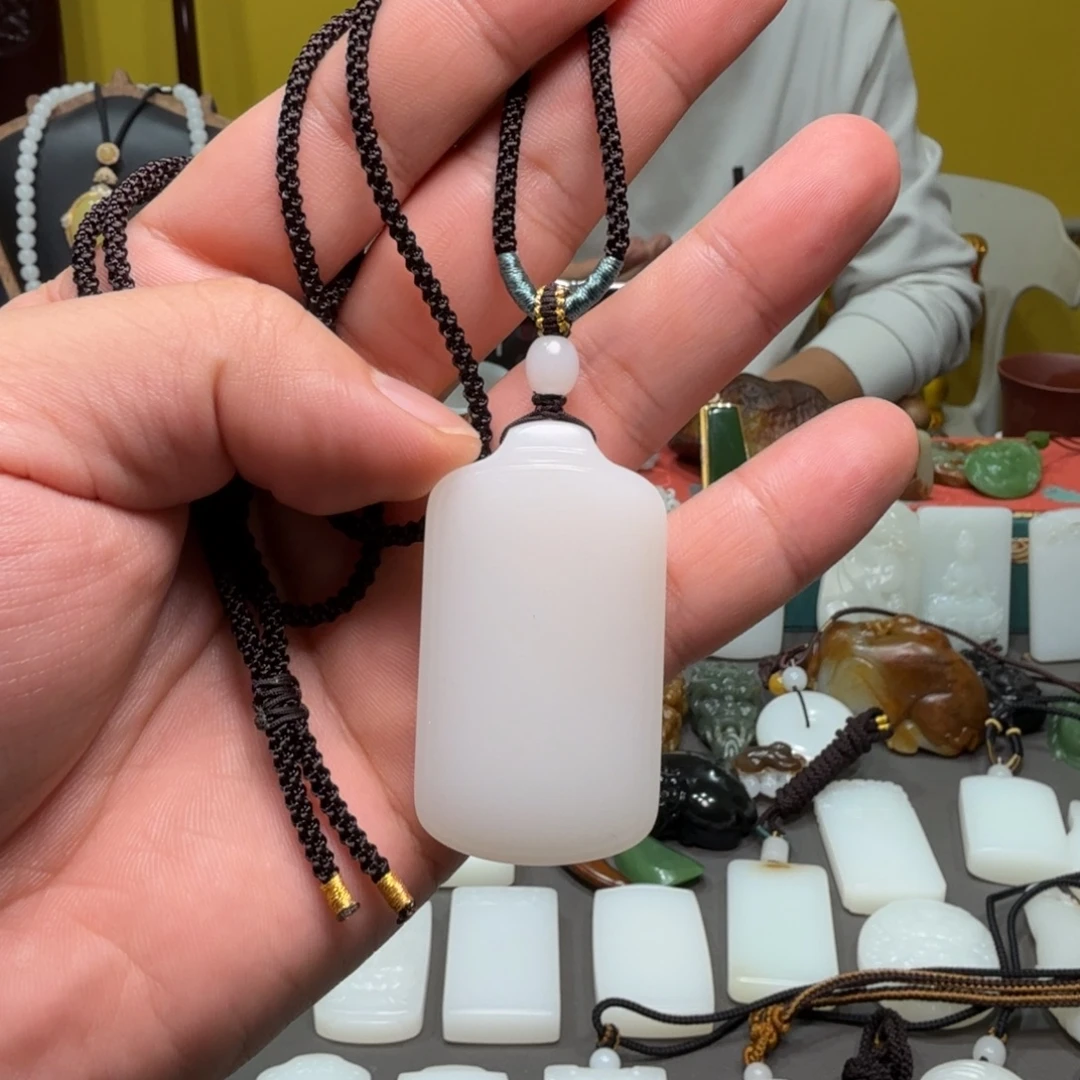 和田玉未镶嵌吊坠(不含链)