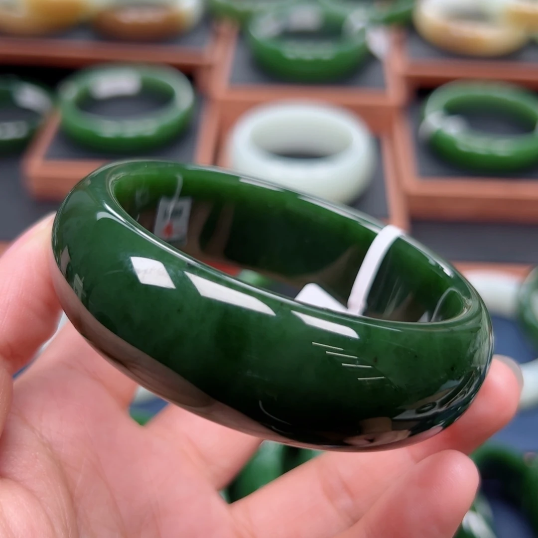 未镶嵌手镯和田玉（碧玉）6162