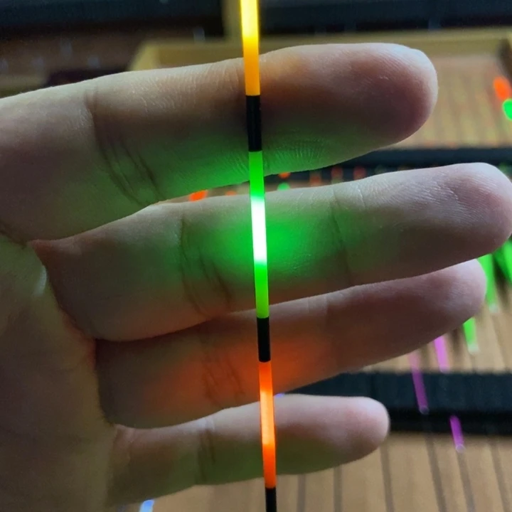 复合材质一****界2.0全粗LED变色尾一支