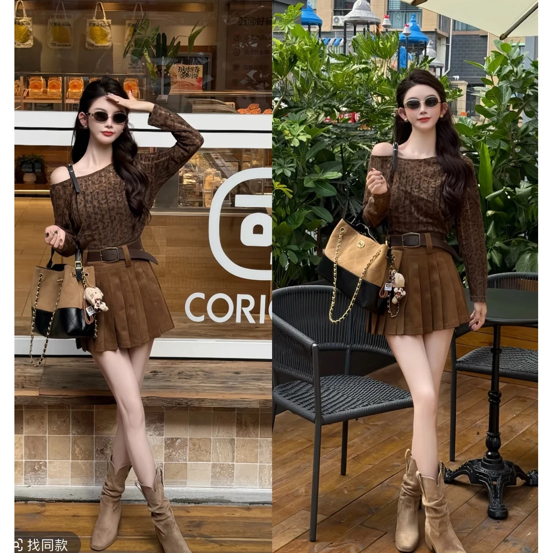 小野猫秋季上新性感辣妹风豹纹斜肩长袖上衣半裙