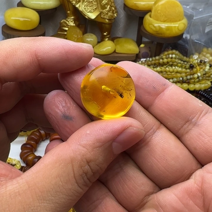 琥珀未镶嵌珠宝奇石