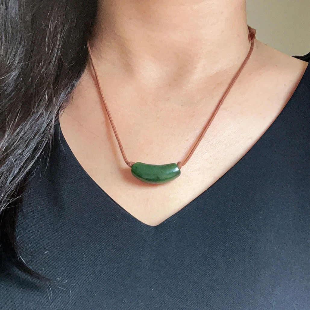 碧玉微笑古风小众时尚设计