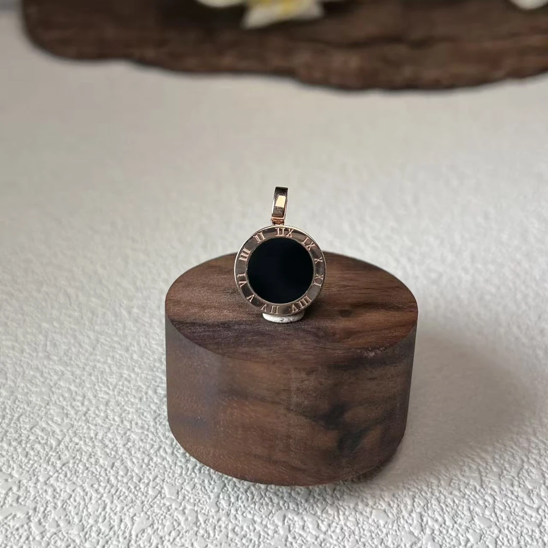 【北野珠宝】纯天然缅甸A货翡翠墨翠圆牌吊坠B293H-23尺寸13x2mm