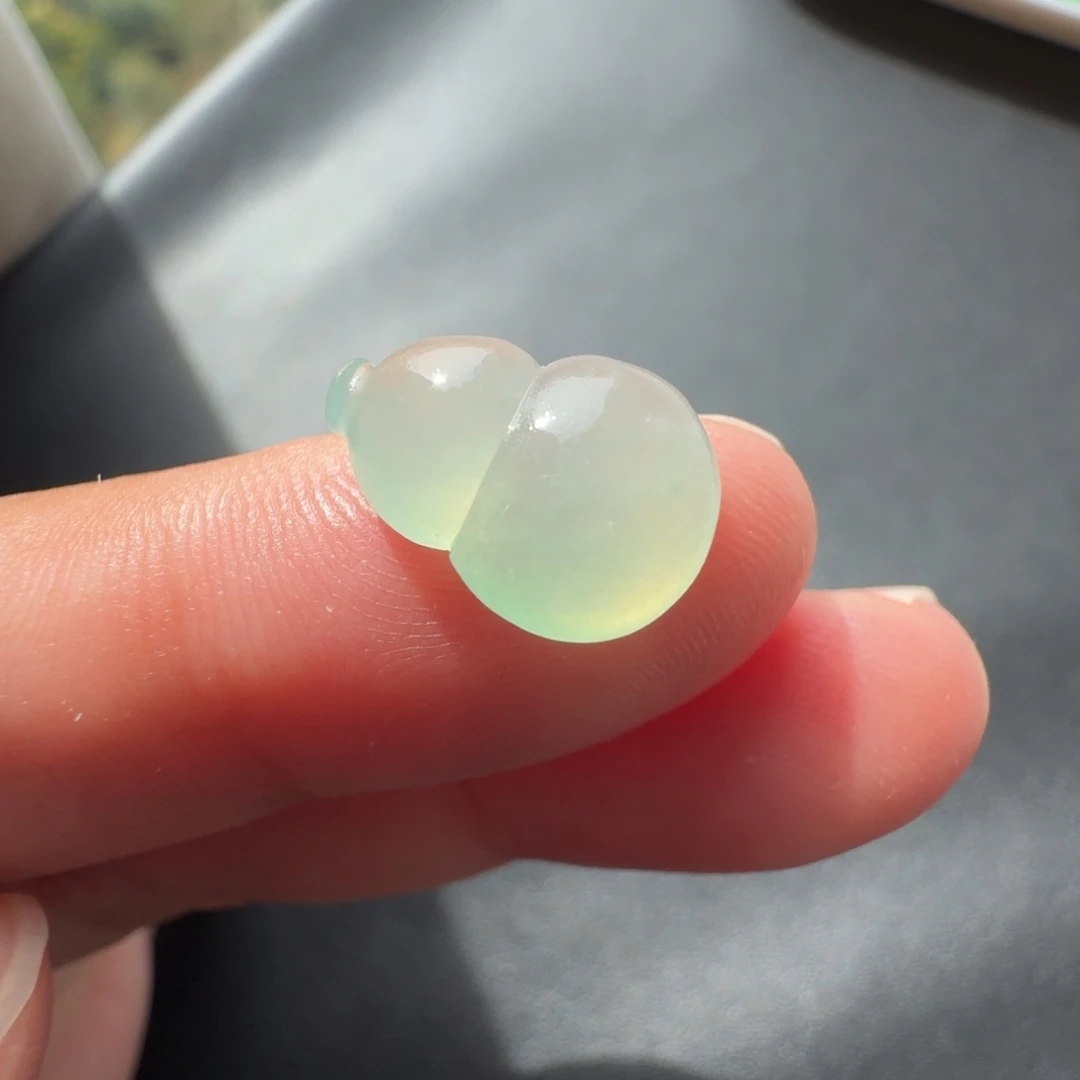 定制翡翠未镶嵌冰蓝葫芦