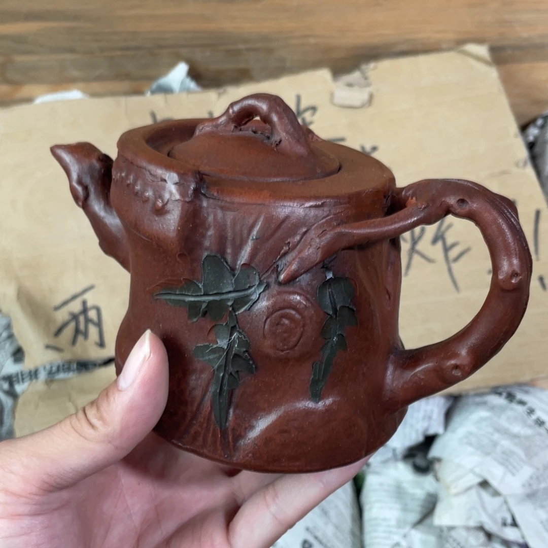 紫砂茶壶老厂紫砂壶一件。