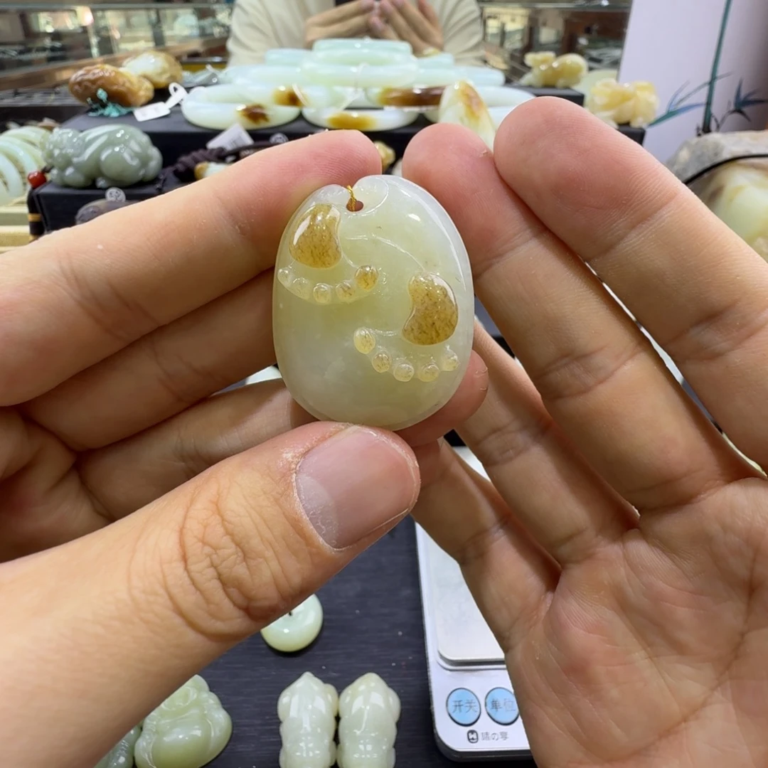 和田玉未镶嵌吊坠(赠链)新疆和田玉知足常乐