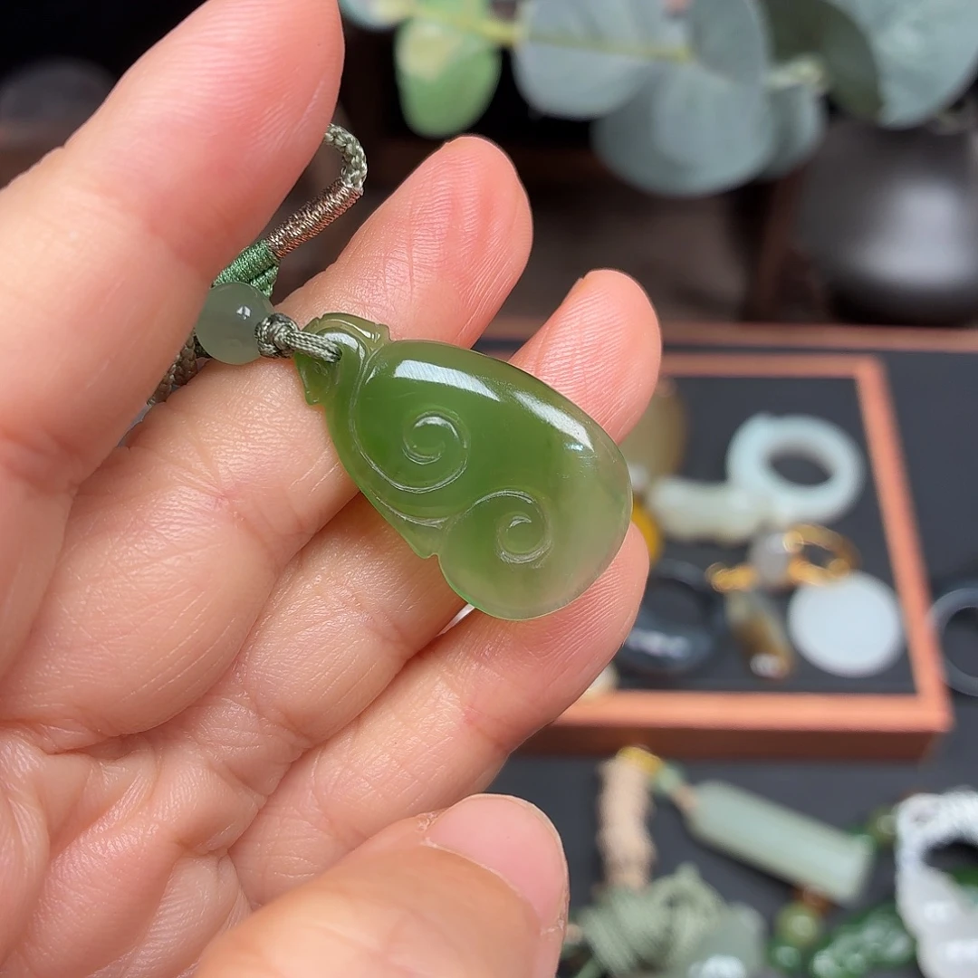 用***2和田玉（碧玉）未镶嵌颈饰