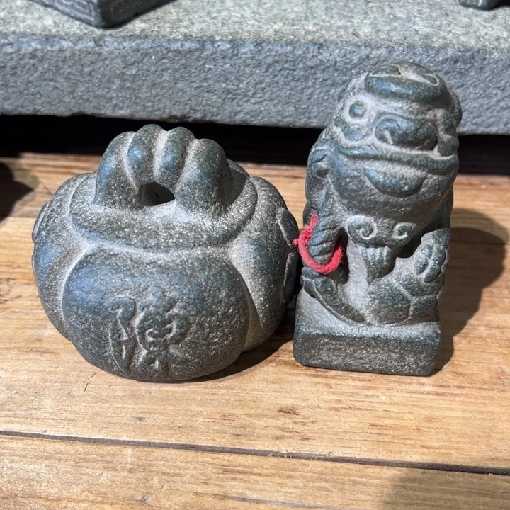 石材惜*石权，镇纸狮福建青石