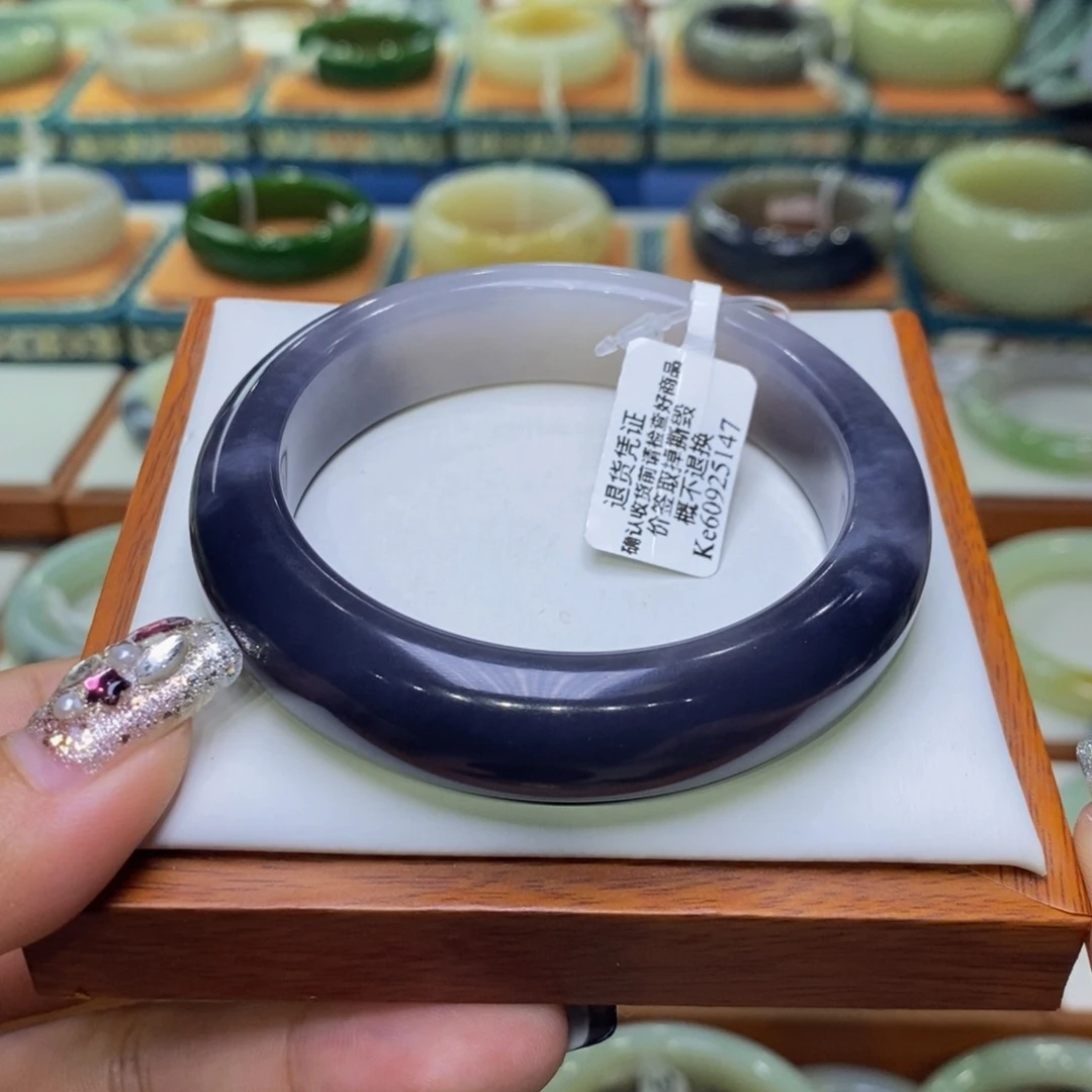 和田玉未镶嵌手镯和田玉帝王紫白57