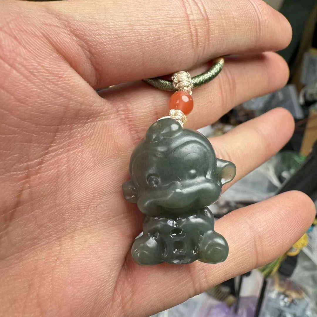 【德巧家】和田玉小猴子雕刻款吊坠