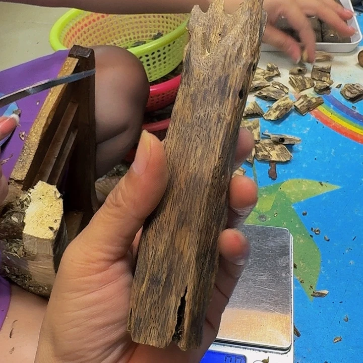 沉香碎屑沉香海南绿棋块料41克