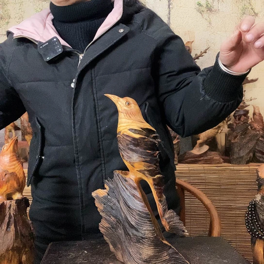 松木龙**下琥珀木随行巧雕