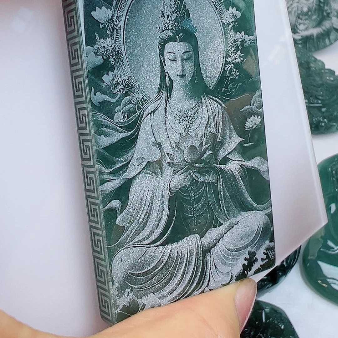 翡翠未镶嵌颈饰111