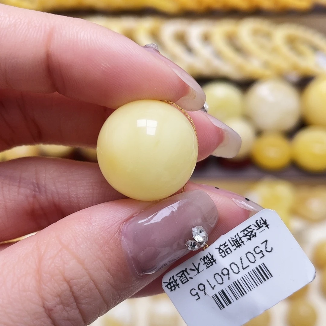 琥珀未镶嵌裸石18mm圆珠