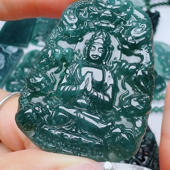 翡翠未镶嵌颈饰天然的A货翡翠多样性发其一