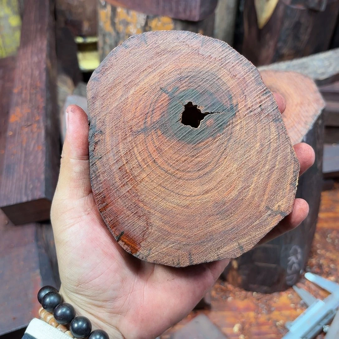 檀香紫檀（小叶紫檀）木料