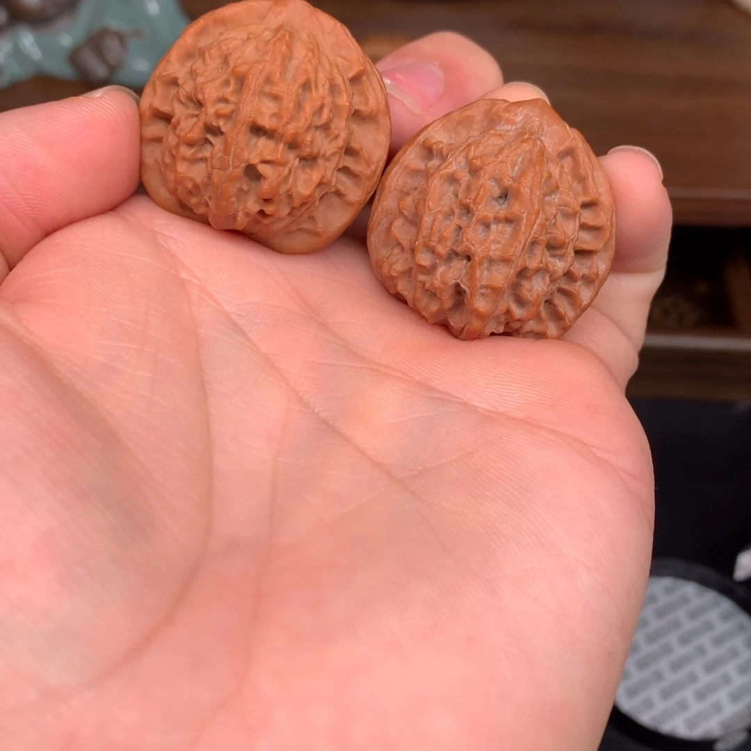 文玩核桃吊坠34平顶