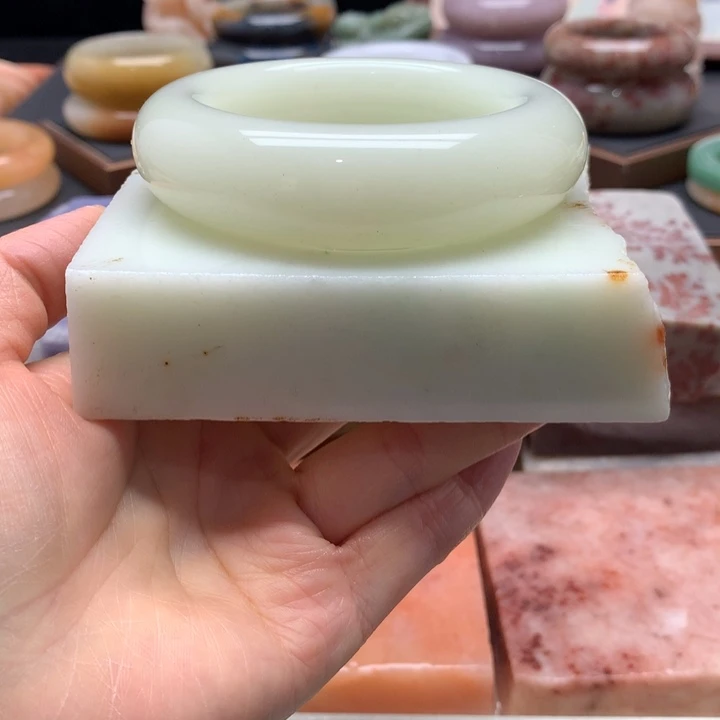 石英质玉未镶嵌手镯