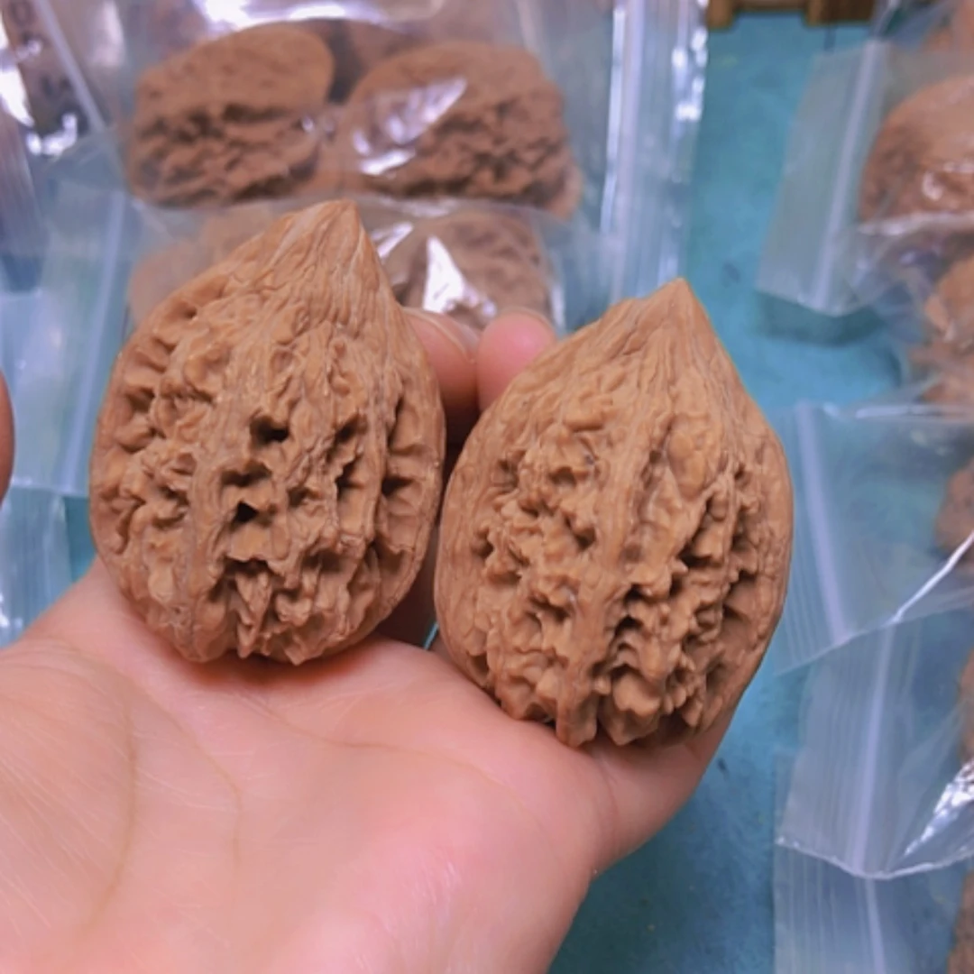 【闪购商品】摆件核桃37大沽石有修
