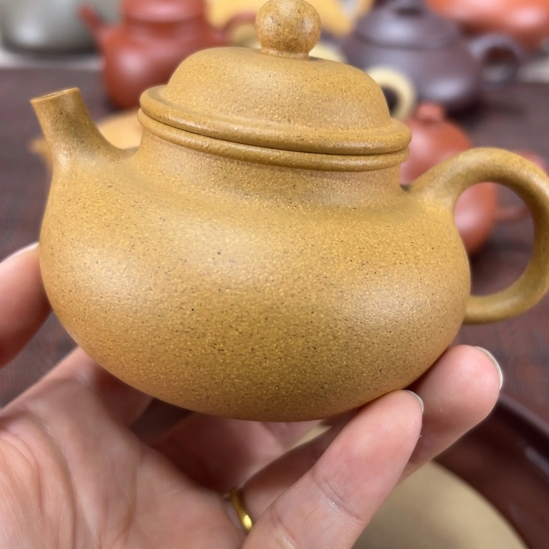 茶壶紫砂容天微瑕